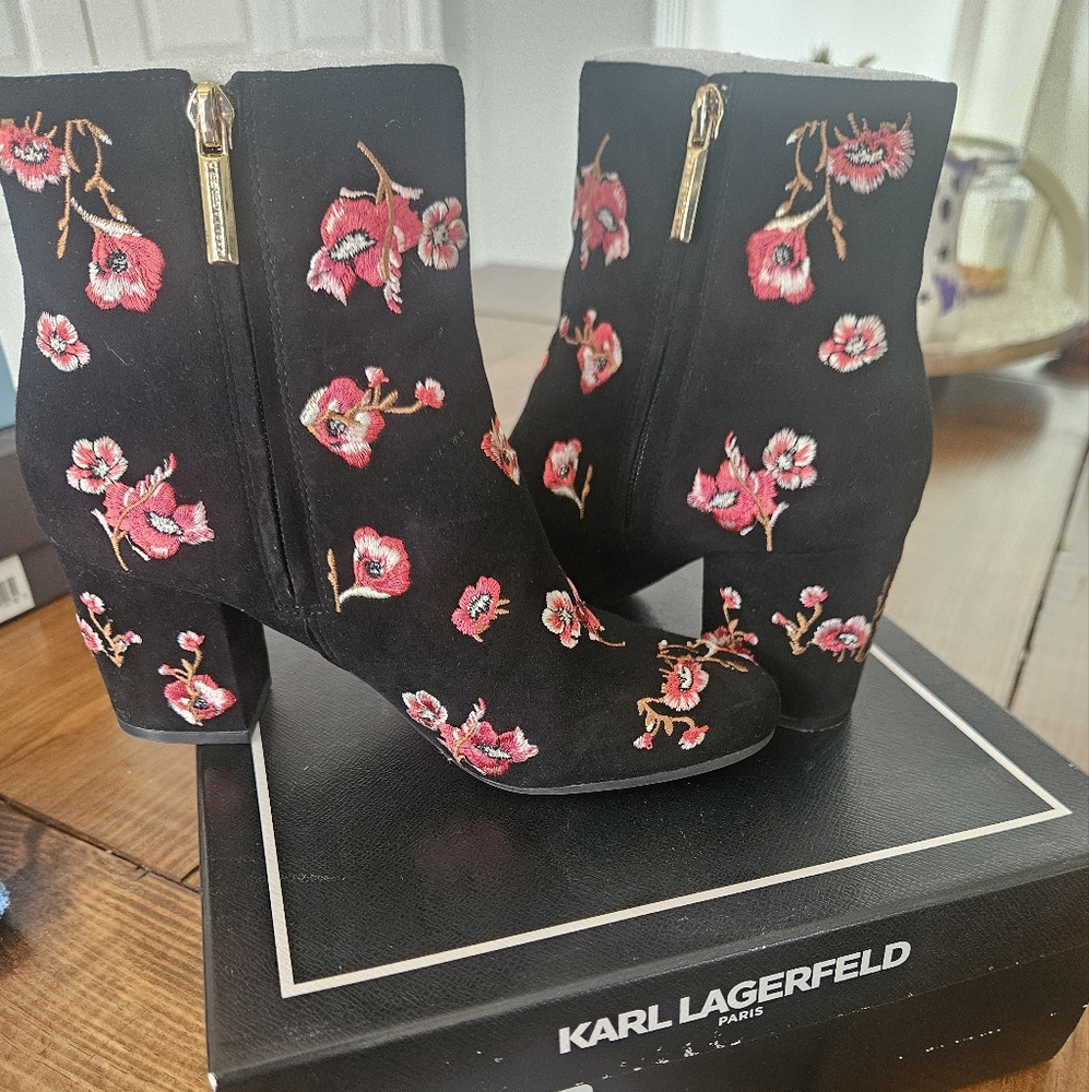 Size 6 Karl Lagerfeld Edith Boots